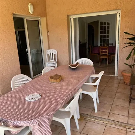 Spacious Family House Near The Sea Hotel 4*